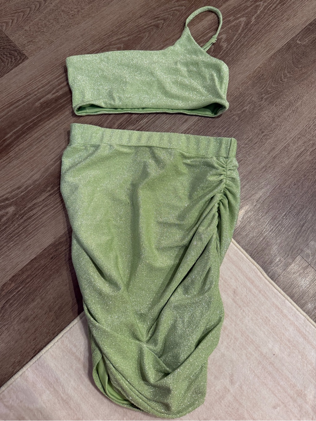Lulus Green Glitter 2 Piece Set